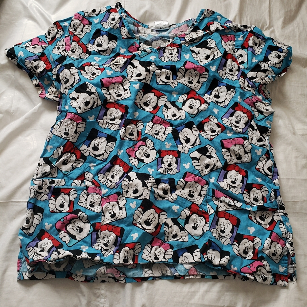 Mickey/minney mouse size L scrub top